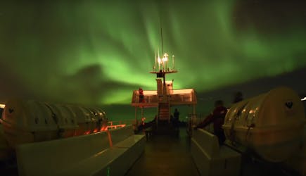 Cruzeiro pela aurora boreal em Reykjavík